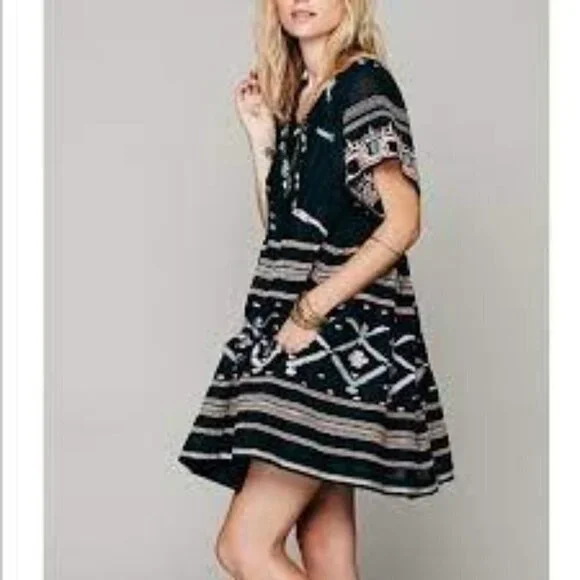 Free People New Romantics Rio Embroidered Pleated Boho Mini Dress Large - Picture 3 of 6